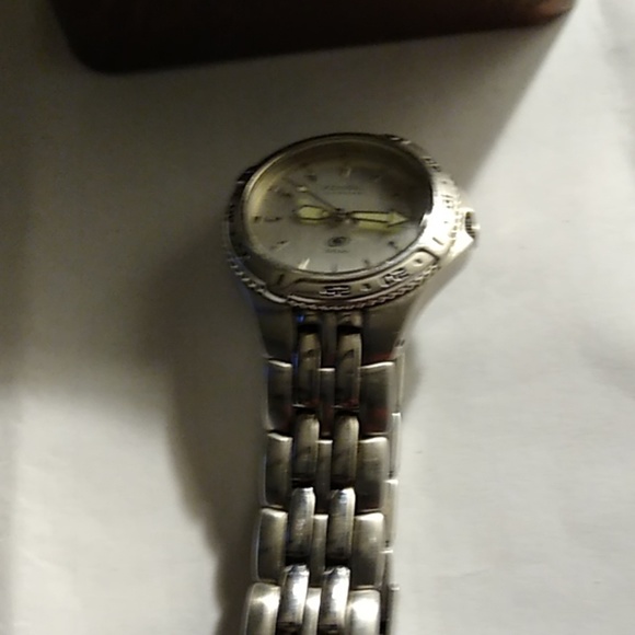 FOSSIL WATCH - Picture 4 of 4